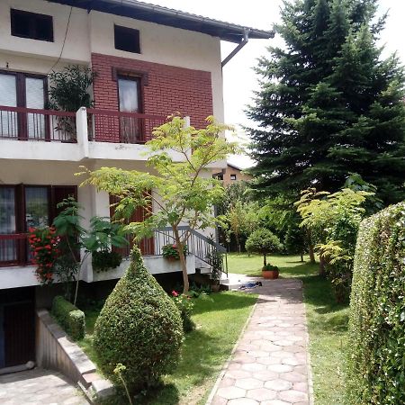 Bus Station Hostel Peć Exterior foto